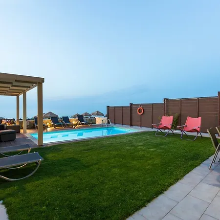 Espera Beachfront Residence, Newly Renewed With Pool & Bbq, By Thinkvilla Vila *