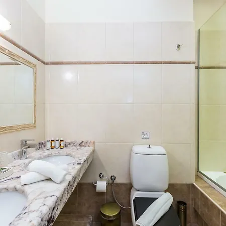 ヴィラ Espera Beachfront Residence, Newly Renewed With Pool & Bbq, By Thinkvilla *