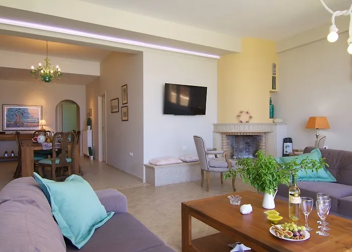 Espera Beachfront Residence, Newly Renewed With Pool & Bbq, By Thinkvilla Villa