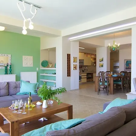 Espera Beachfront Residence, Coastal Living, By Thinkvilla ヴィラ