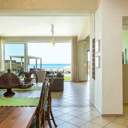 别墅 Espera Beachfront Residence, Newly Renewed With Pool & Bbq, By Thinkvilla *