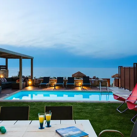 Espera Beachfront Residence, Newly Renewed With Pool & Bbq, By Thinkvilla Vilă Rethymnon