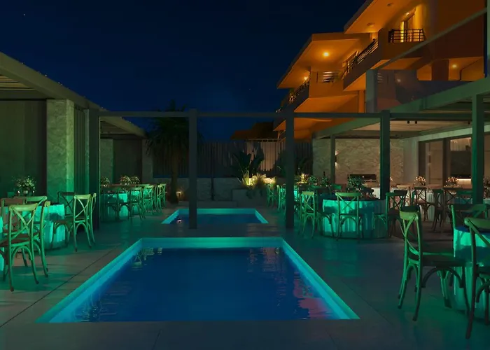 Espera Beachfront Residence, Newly Renewed With Pool & Bbq, By Thinkvilla * Ретимно