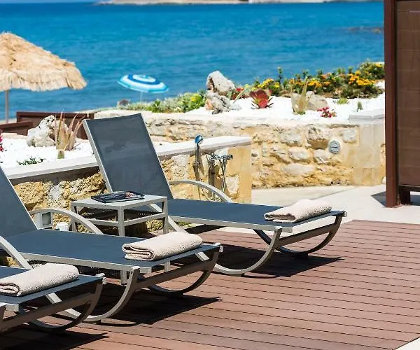 Espera Beachfront Residence, Newly Renewed With Pool & Bbq, By Thinkvilla *